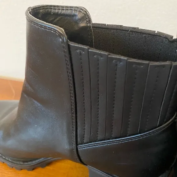Zara Lug Boots
