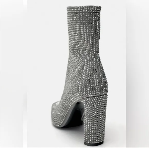 Zara NWT ✨ silver rhinestone Jeweled, sparkly bedazzled short heeled boots sz 41