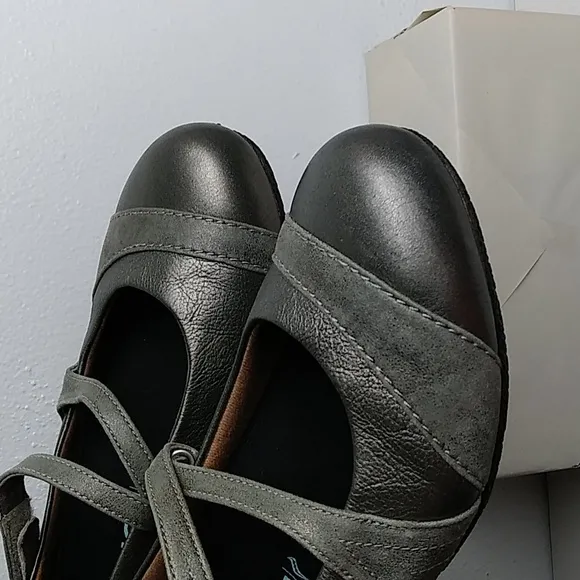 Ziera Xray-W  Mary-Jane Flats Women's Pearl Metallic Leather Size 9W/39.5